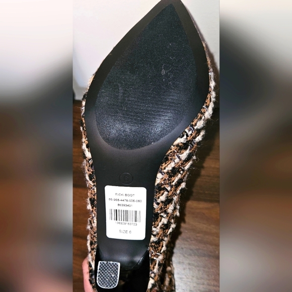 Luxurious Tweed Booties-Black, Brown, Gold& White NWT - Picture 5 of 8